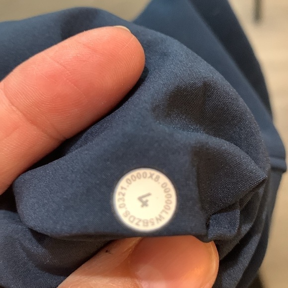 Lululemon License to Train High-Rise Pant Navy Blue     size 4 Joggers - Picture 8 of 13